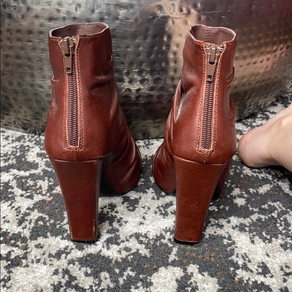 Platform ankle booties - Picture 3 of 4